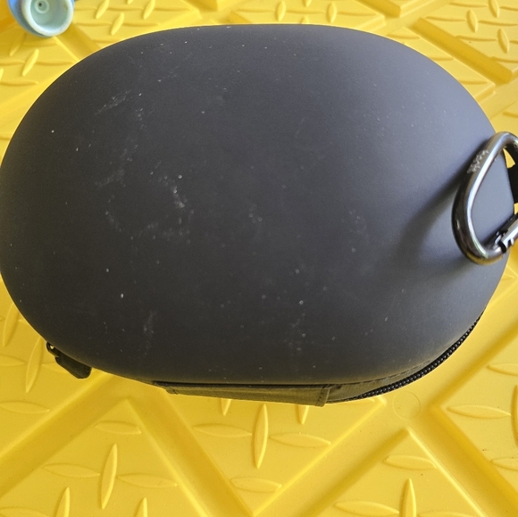 Beats by Dre Studio Pro Hard Shell Case ONLY - Picture 3 of 3